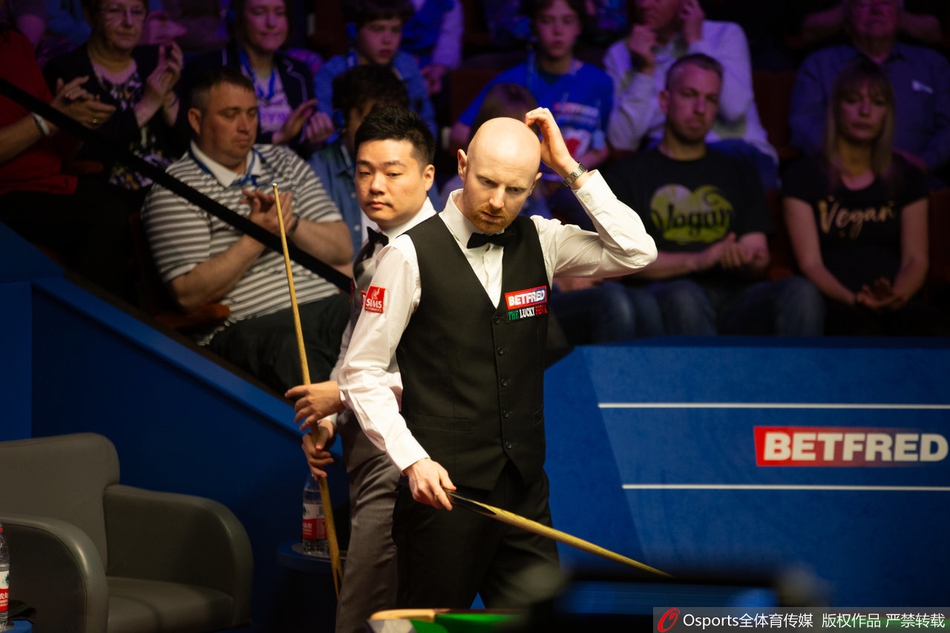 世锦赛丁俊晖10-7淘汰麦克吉尔