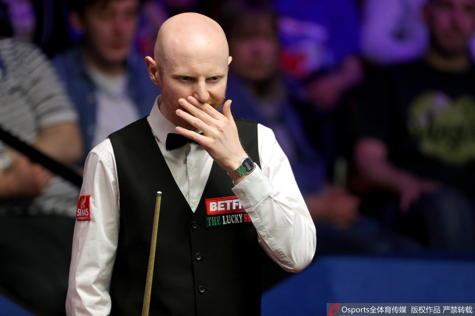 世锦赛丁俊晖10-7淘汰麦克吉尔