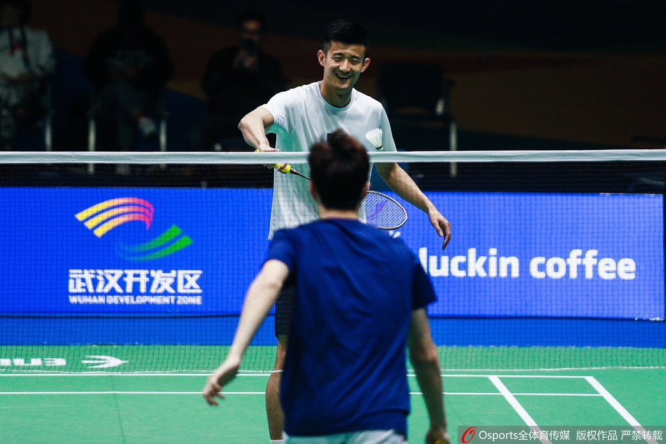 亚锦赛林丹领衔国羽队员热身