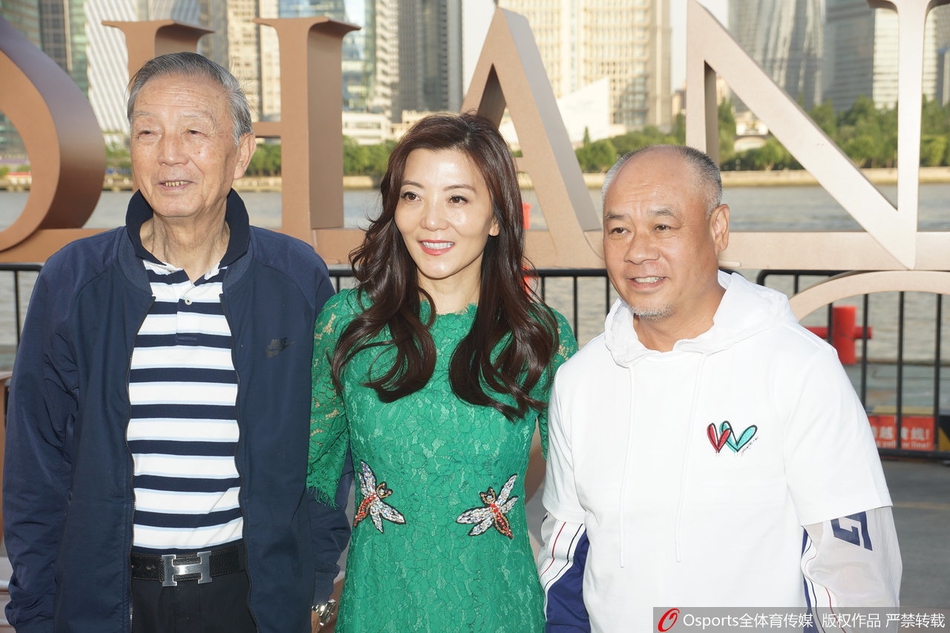 李宁现身上海出席商业活动