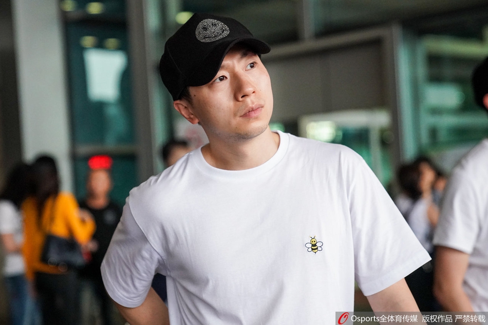 国乒结束日本赛返回北京