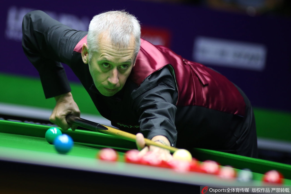 国锦赛首日罗伯逊6-2邦德