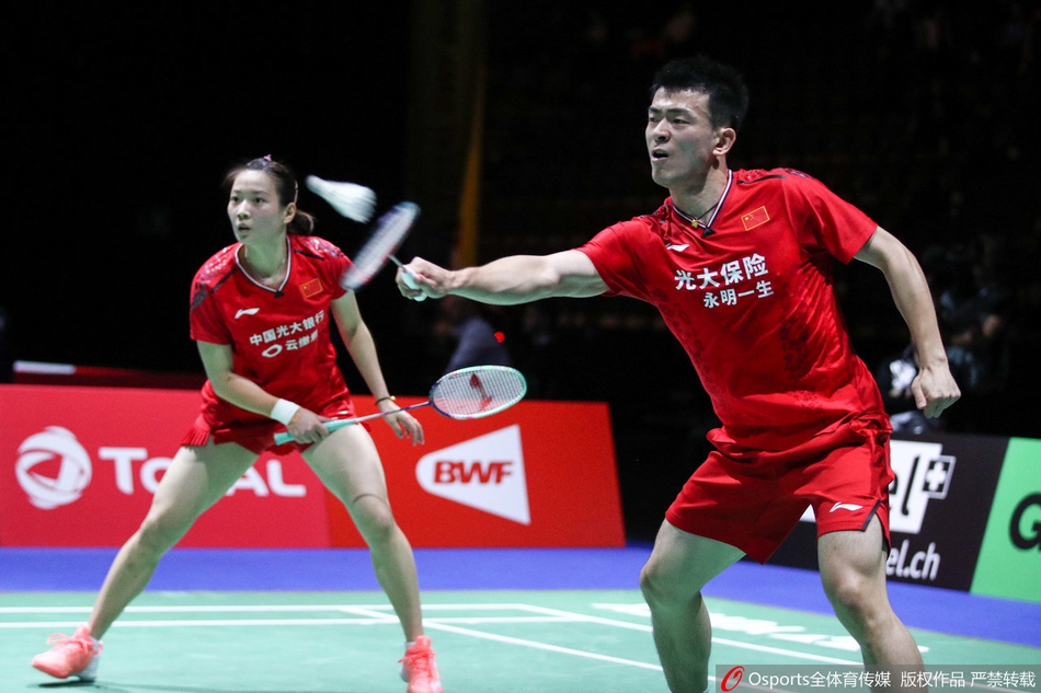 世锦赛郑思维/黄雅琼进八强