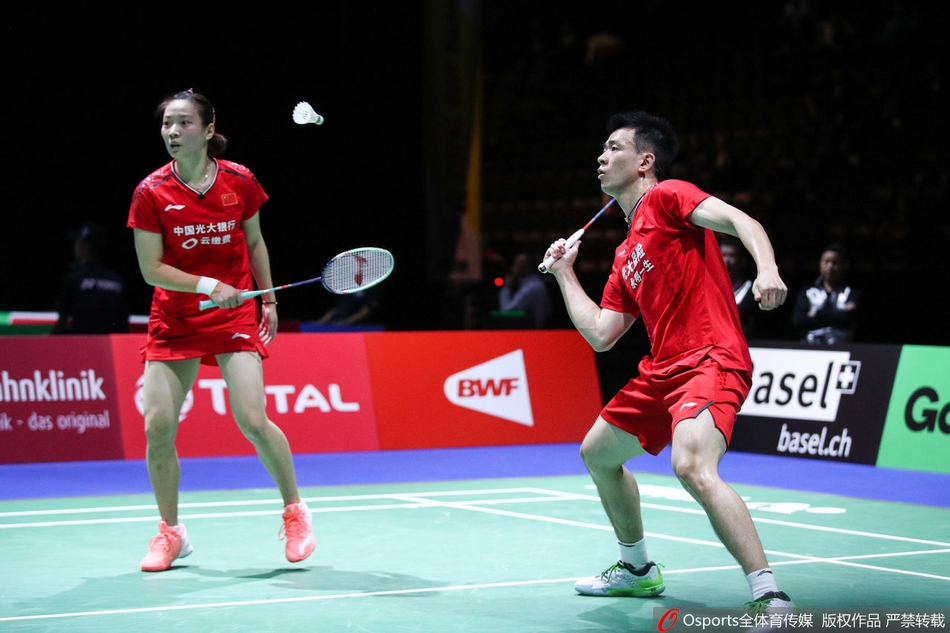 世锦赛郑思维/黄雅琼进八强