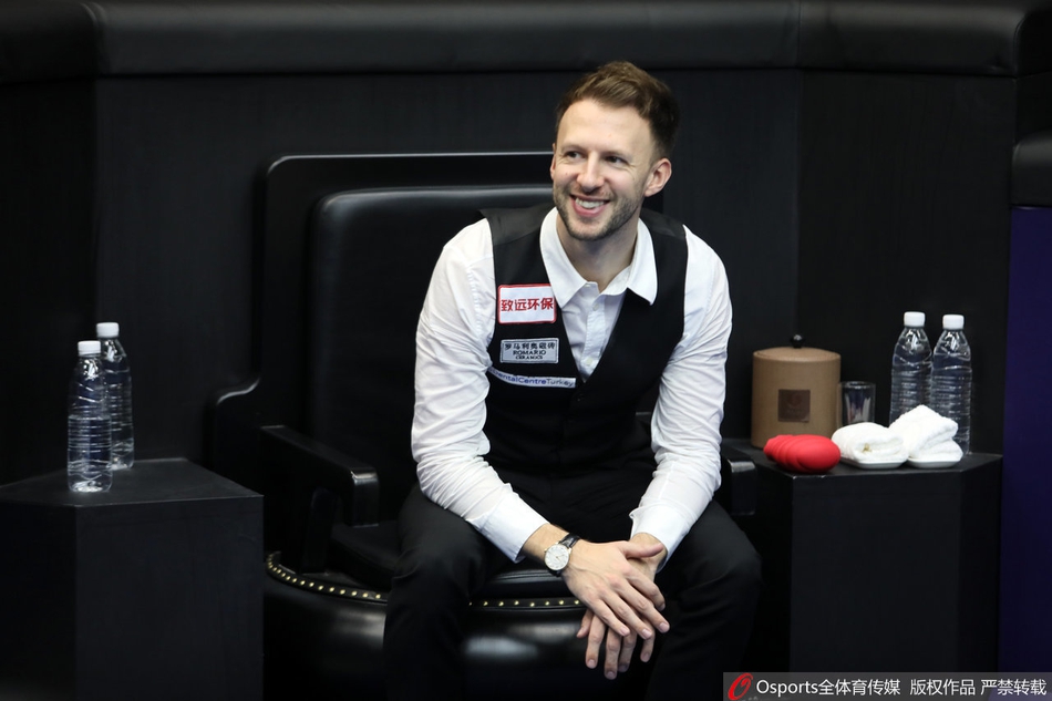 世界公开赛特鲁姆普捧杯