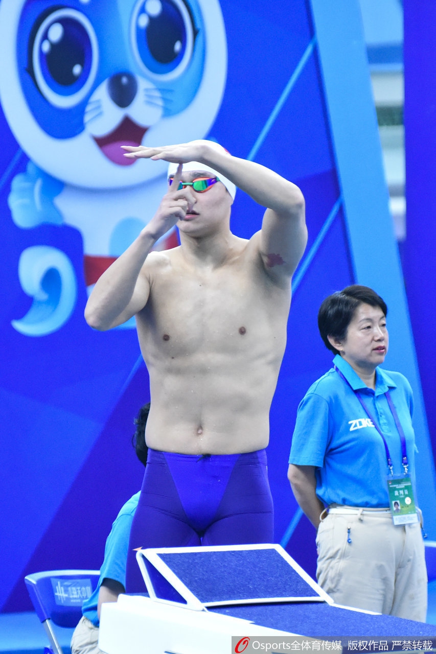 冠军赛孙杨对赛道线提出异议