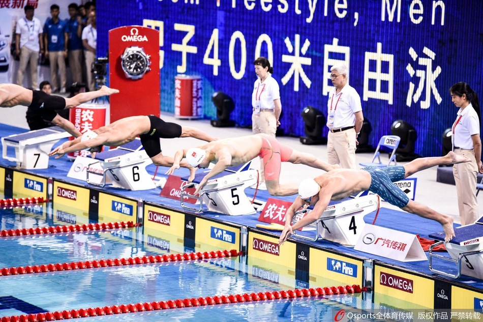 冠军游泳系列赛广州站孙杨400自夺冠