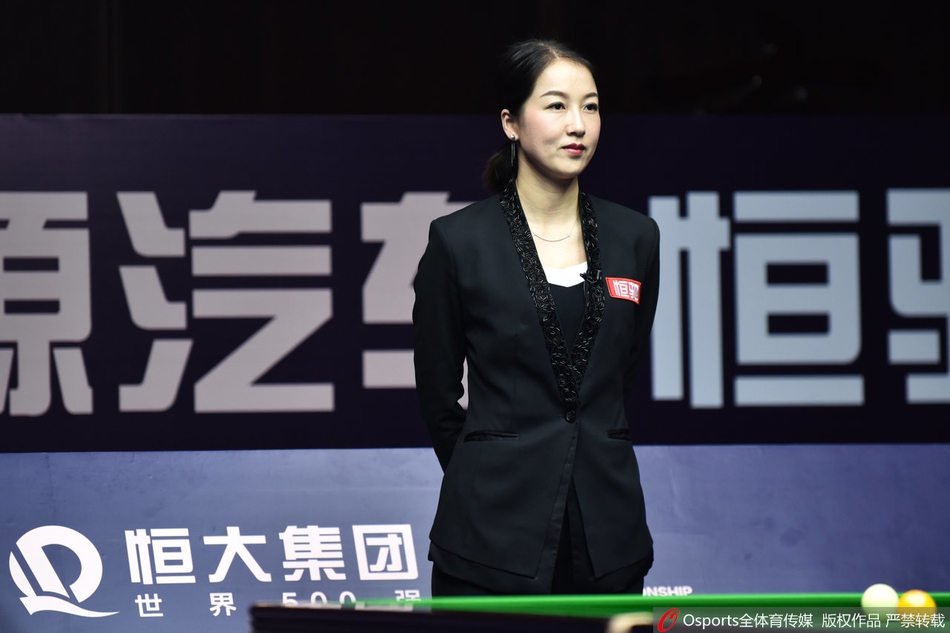 斯诺克中锦赛裁判颜值惊艳