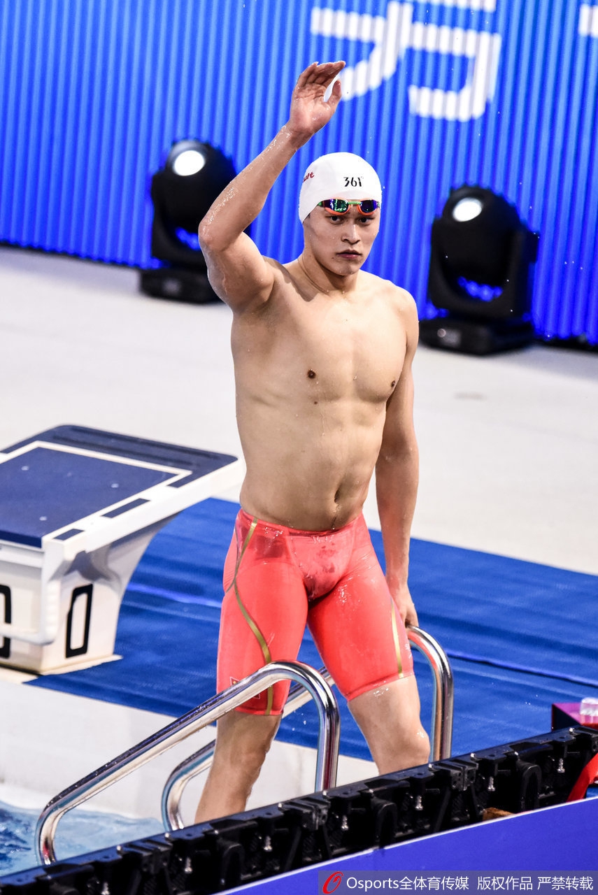 冠军游泳系列赛广州站孙杨400自夺冠