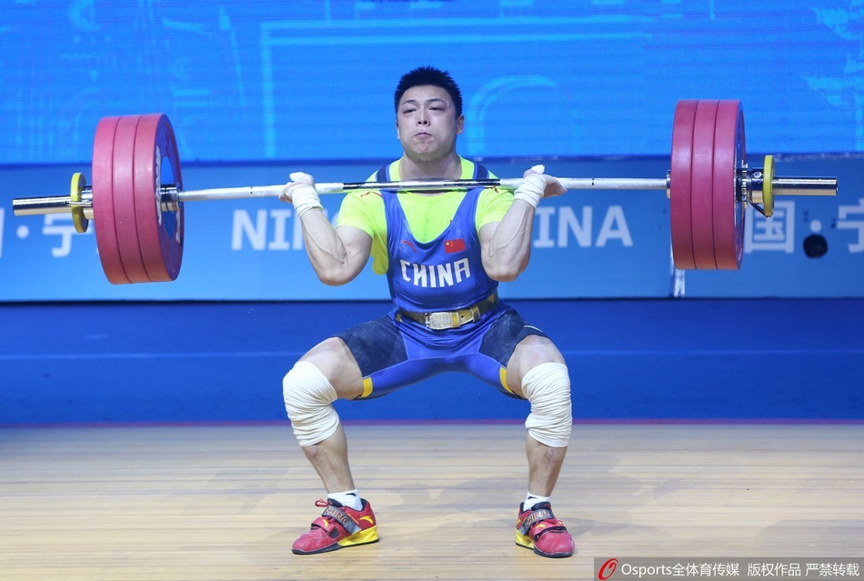 举重亚锦赛谌利军破世界纪录