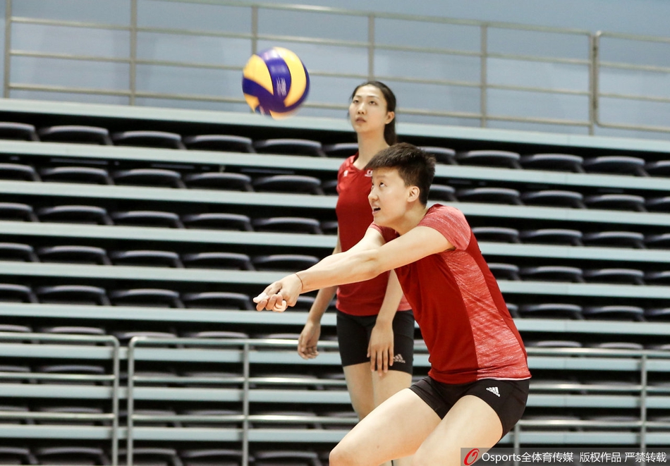 中国女排五一不休息积极训练