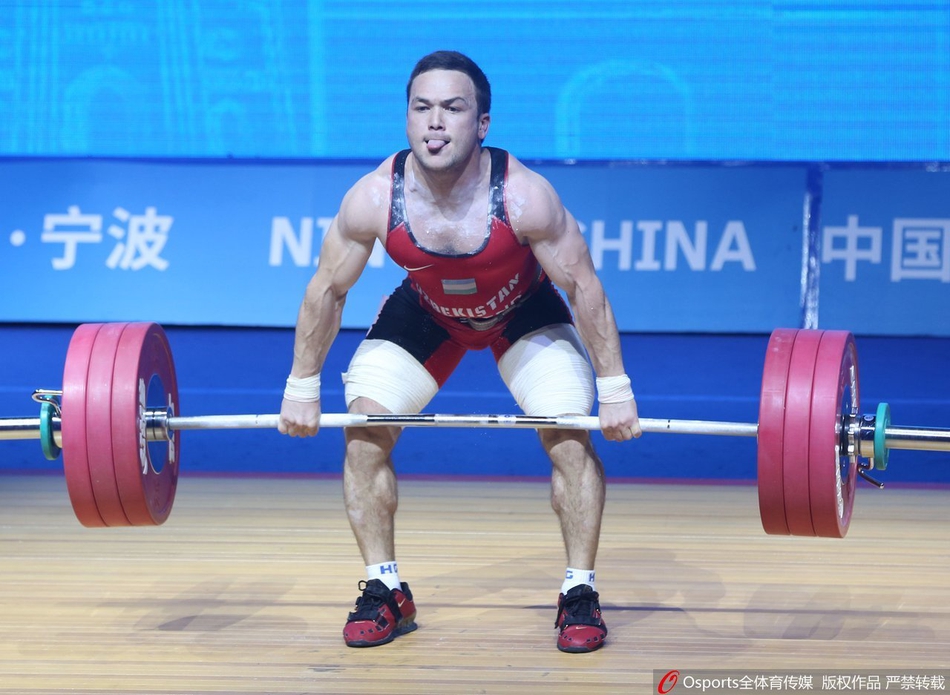 举重亚锦赛谌利军破世界纪录