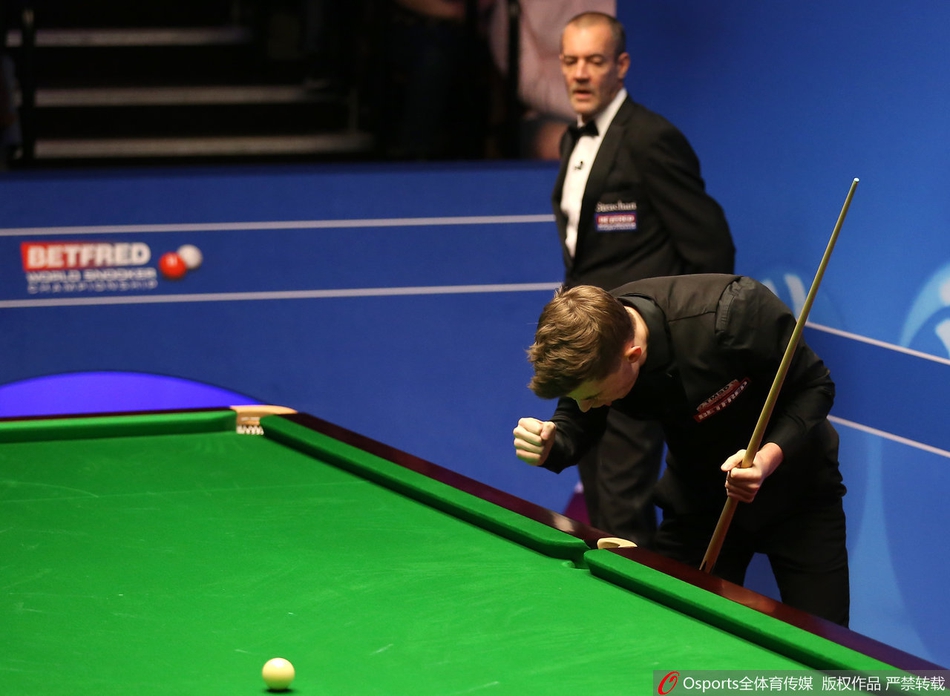 世锦赛首轮火箭不敌业余选手