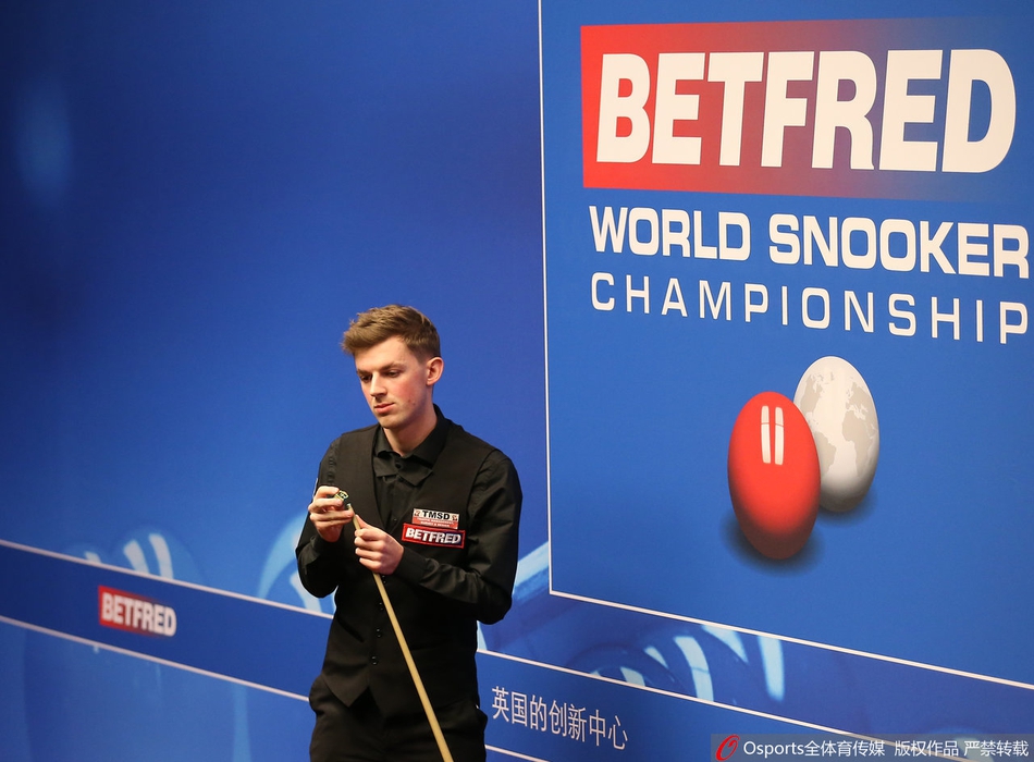 世锦赛首轮火箭不敌业余选手