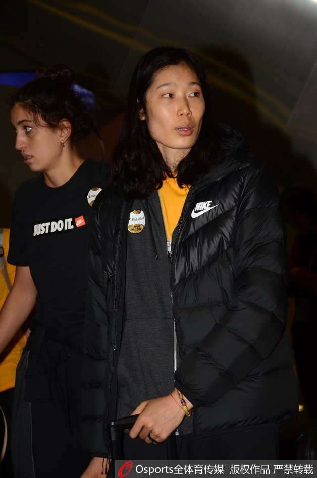 朱婷随瓦基弗银行回国受追捧