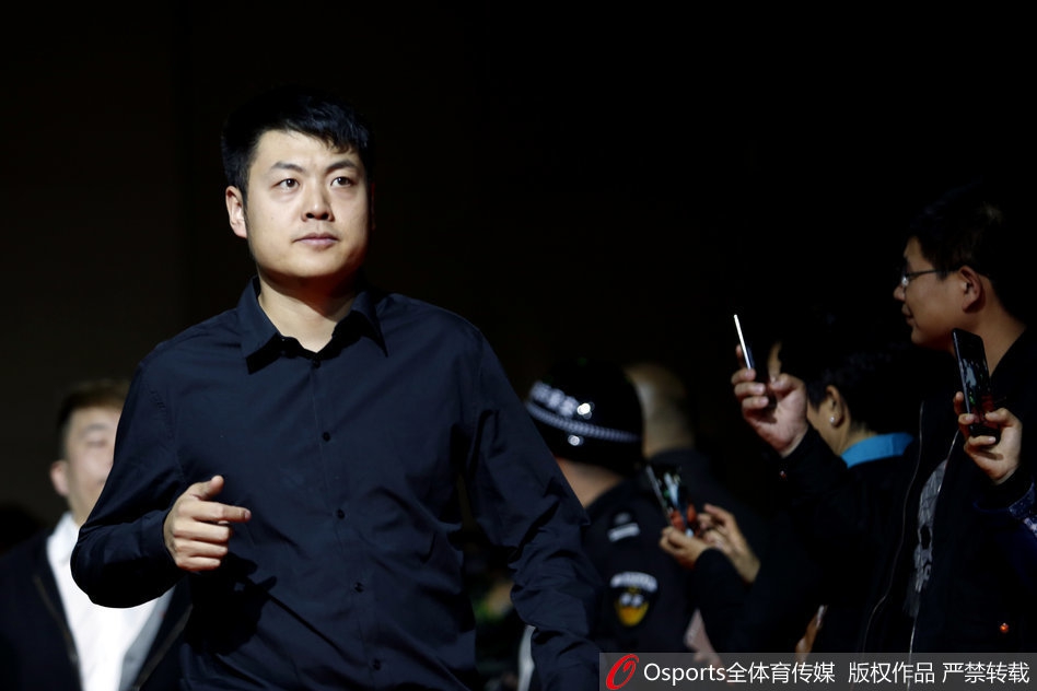 斯诺克球员盛装出席国锦赛晚宴