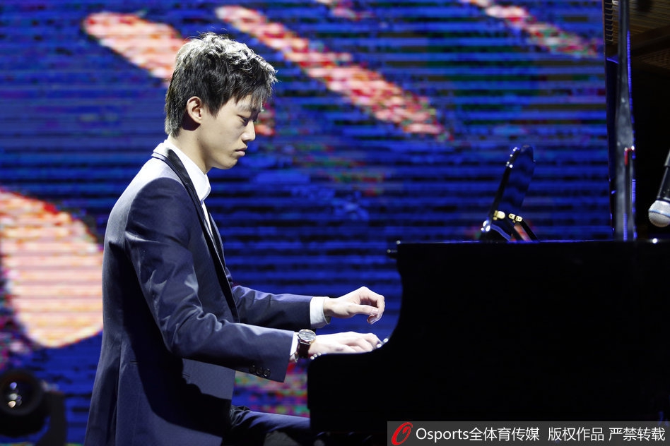 斯诺克球员盛装出席国锦赛晚宴