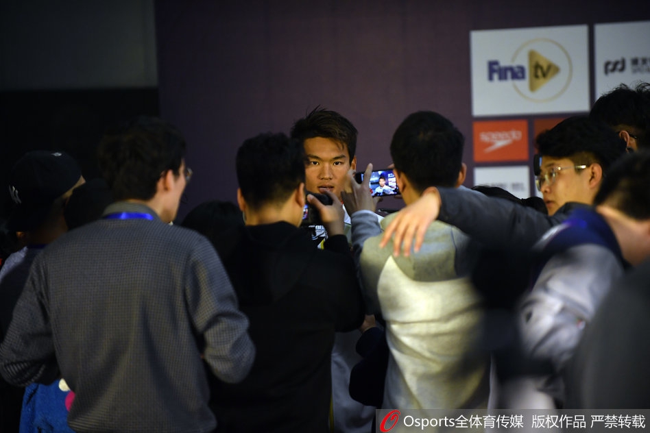 刘湘徐嘉余亮相短池世界杯发布会