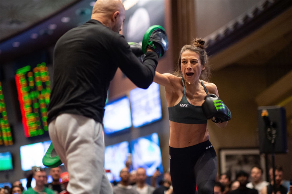 UFC248赛前公开训练集锦 张伟丽蓄势待发