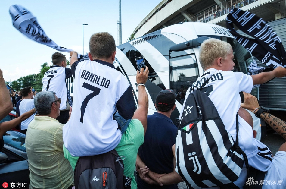 尤文小球迷渴望新英雄