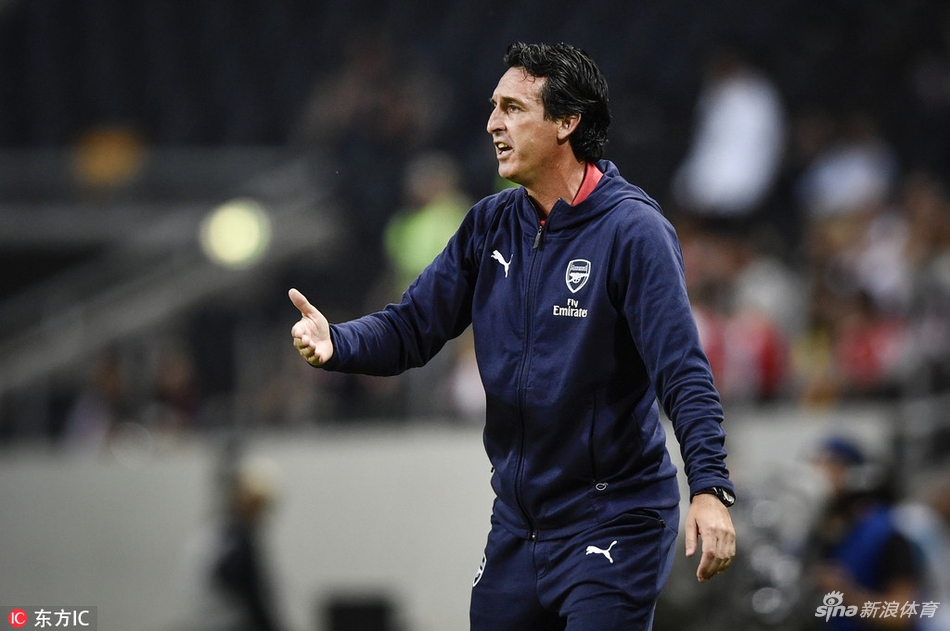 阿森纳主帅埃梅里