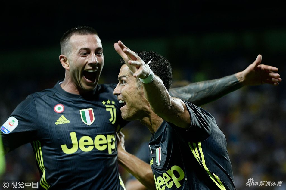 C罗进球后放肆宣泄