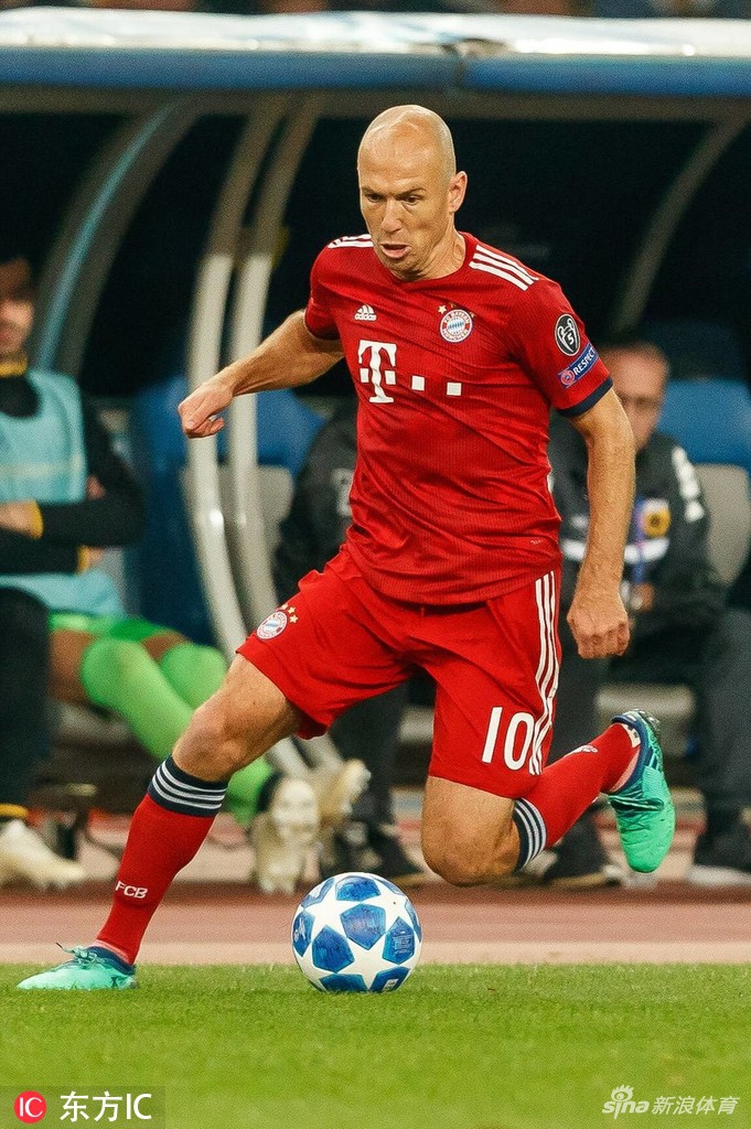 罗本右路走廊奔驰