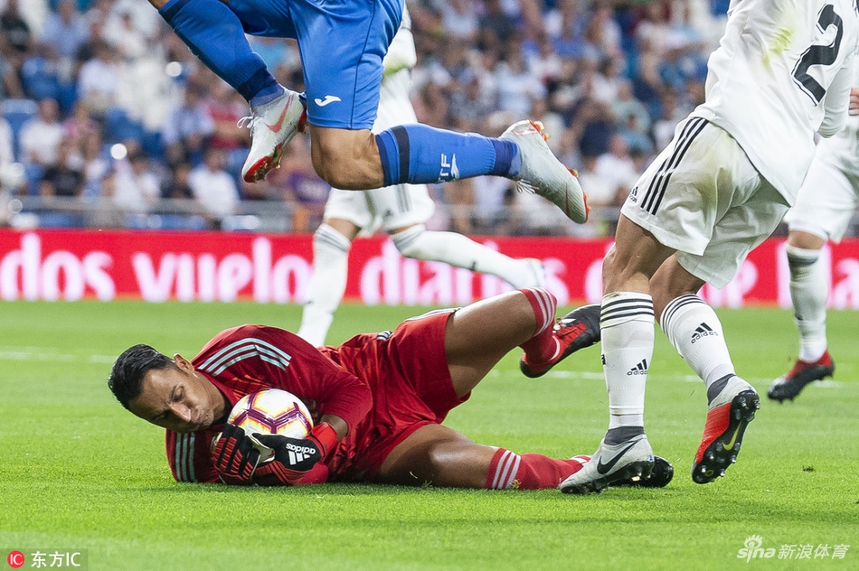 纳瓦斯及时出击