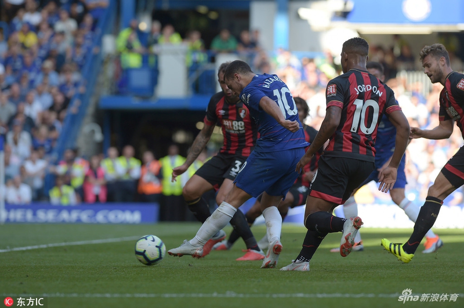 阿扎尔抽射破门