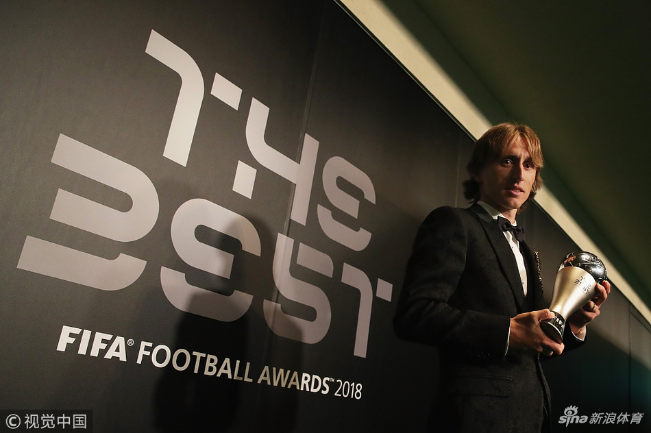 莫德里奇问鼎FIFA足球先生全纪录