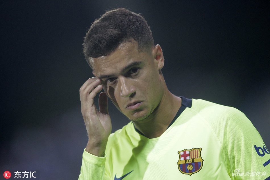 库蒂尼奥一脸茫然