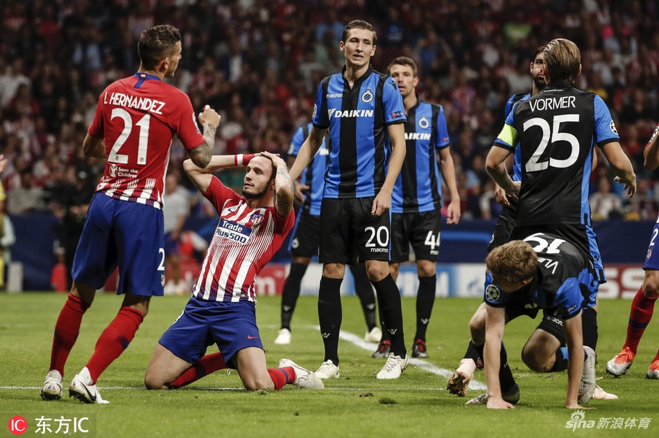 萨乌尔头球稍稍高出横梁