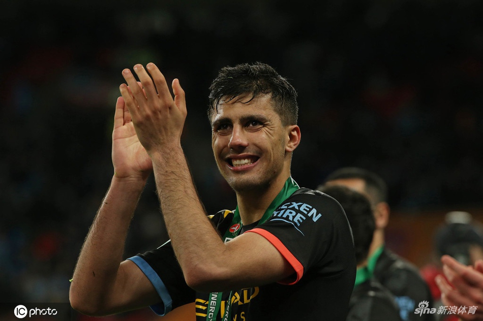 [联赛杯决赛]曼城2-1阿斯顿维拉夺冠