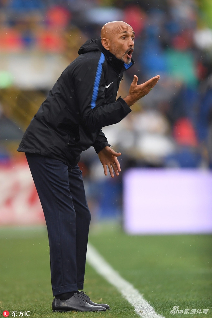 斯帕莱蒂场边指挥