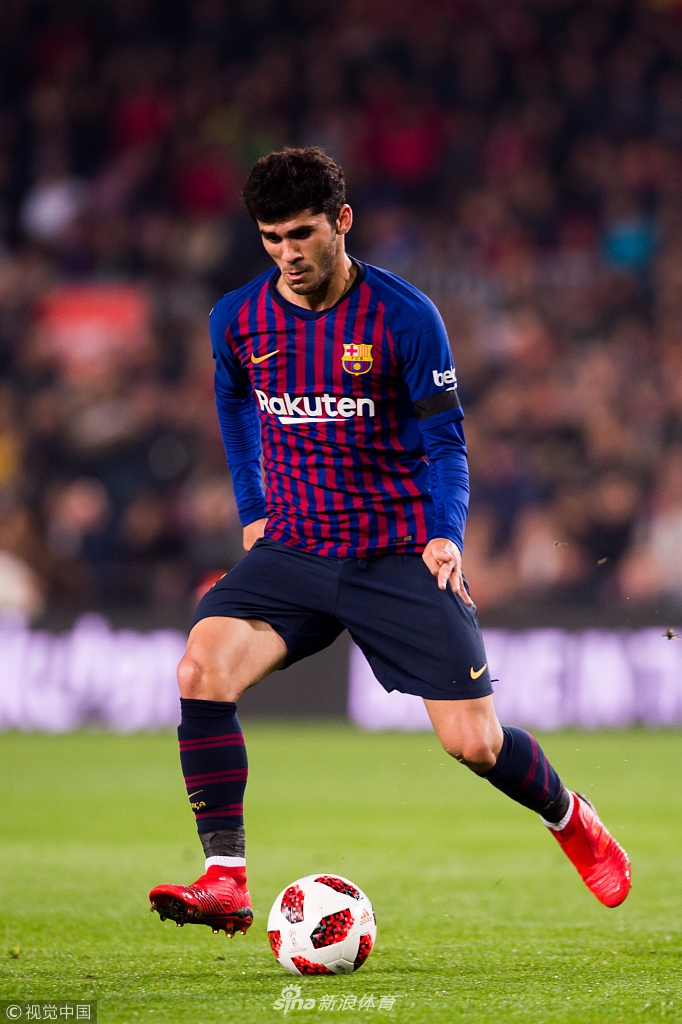 中场新星阿莱尼亚