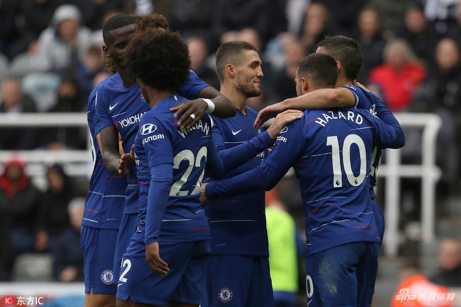 切尔西众将庆祝