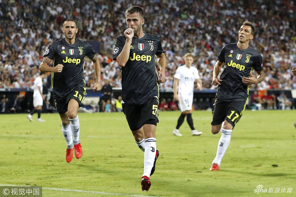 皮亚尼奇点球双响