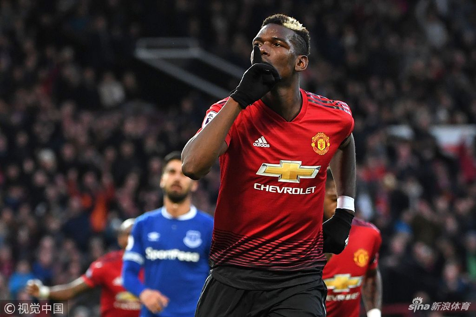 博格巴忘情庆祝