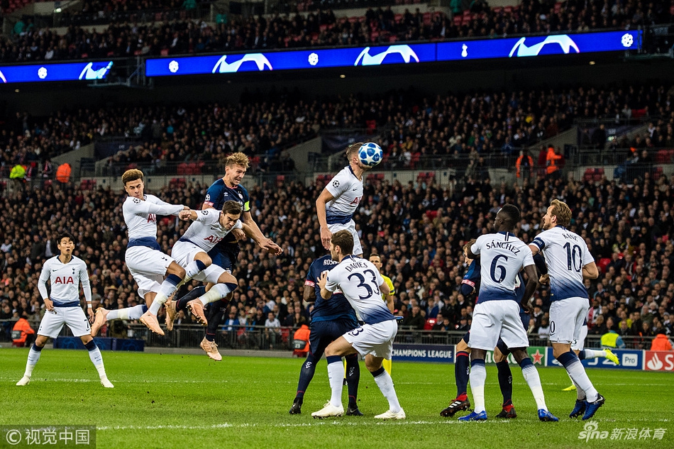 吕克・德容先拔头筹