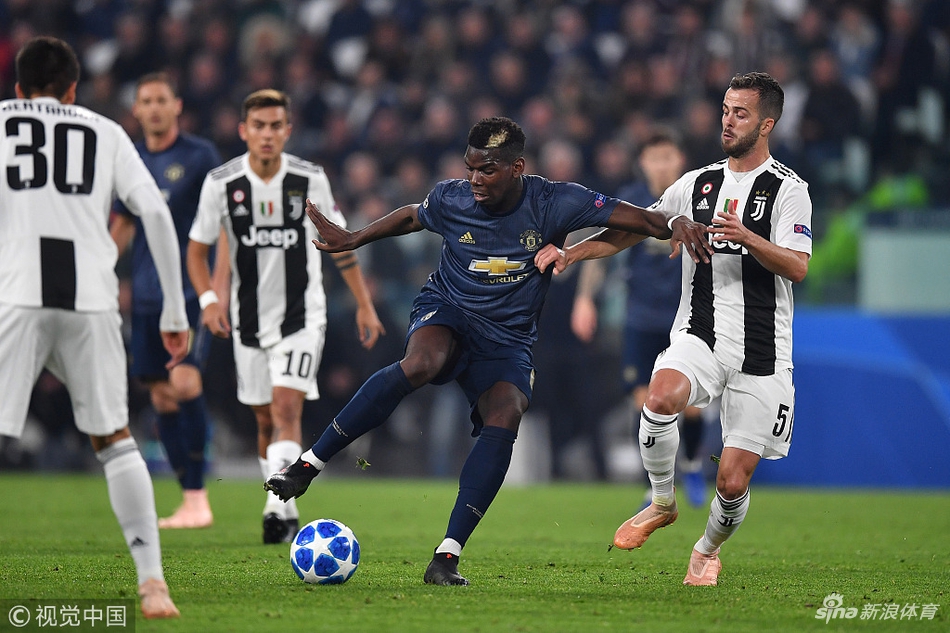 博格巴尝试摆脱