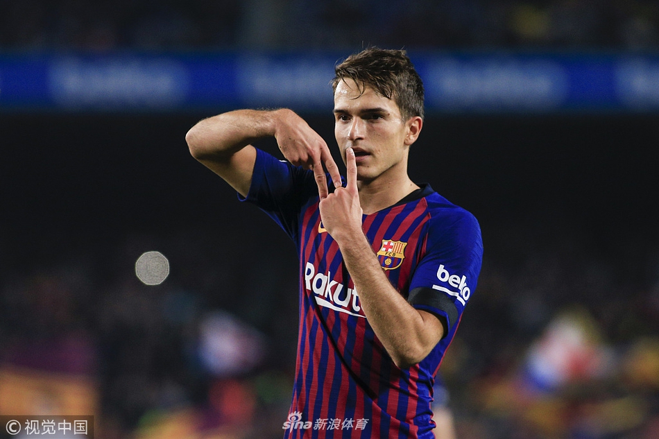 丹尼斯霸气庆祝