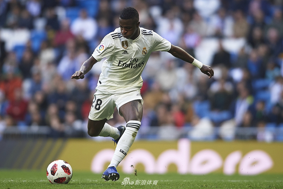 维尼修斯拔脚怒射