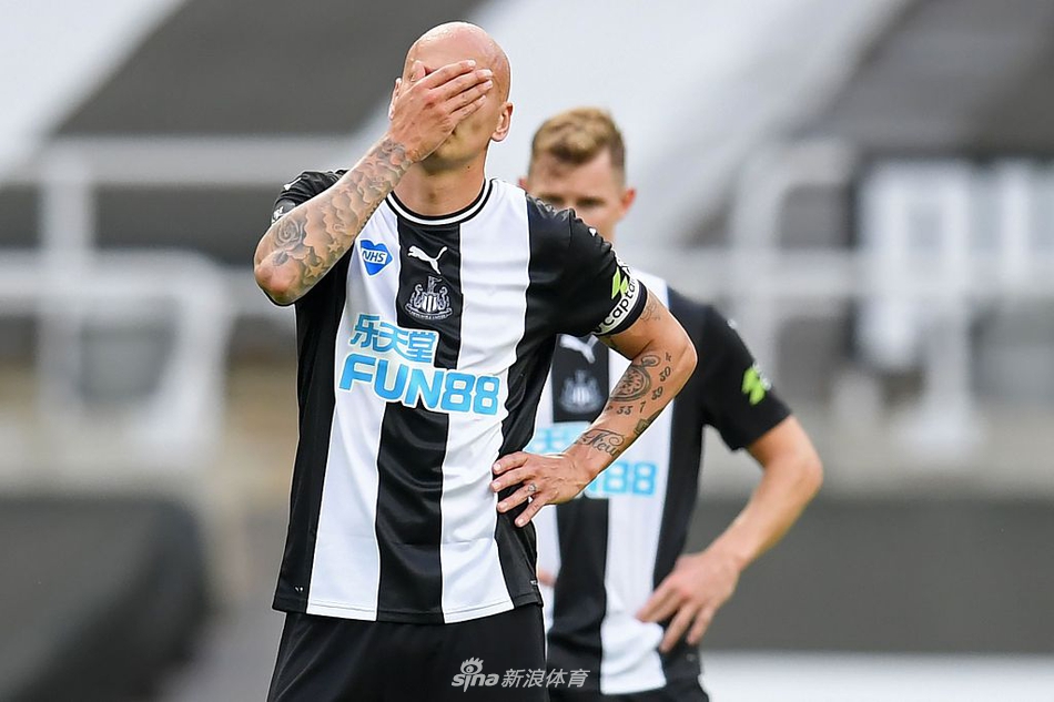 [英超]纽卡斯尔1-3热刺 凯恩梅开二度