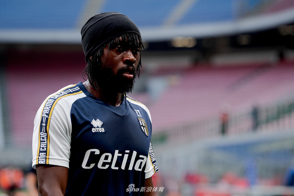 [意甲]AC米兰3-1帕尔马 恰神1射2传