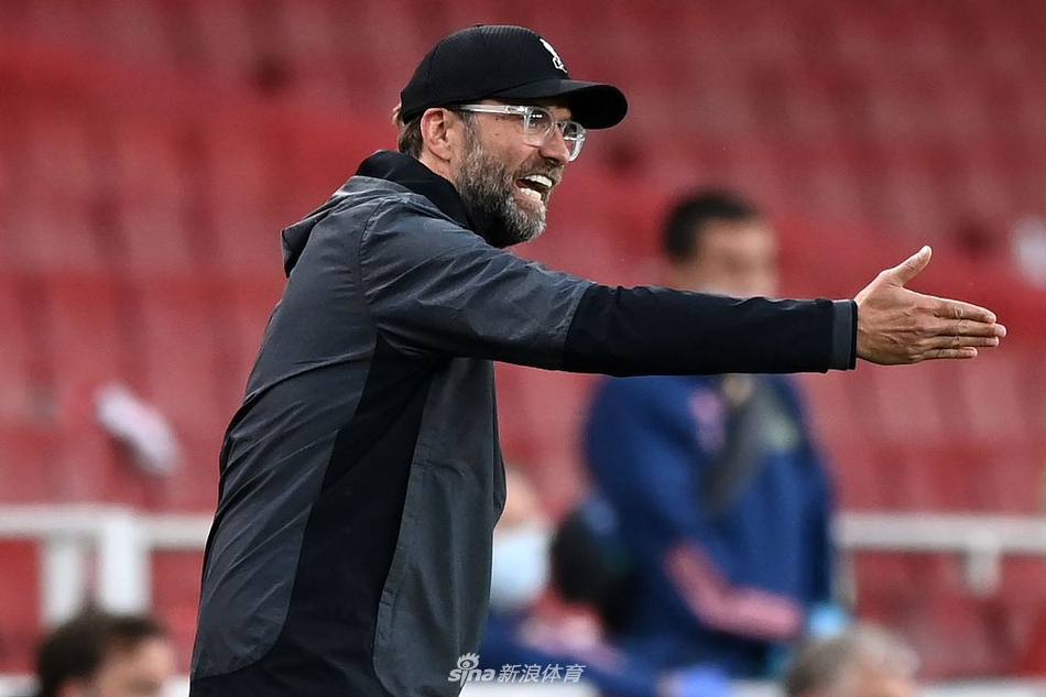 [英超]阿森纳2-1利物浦 拉卡泽特传射