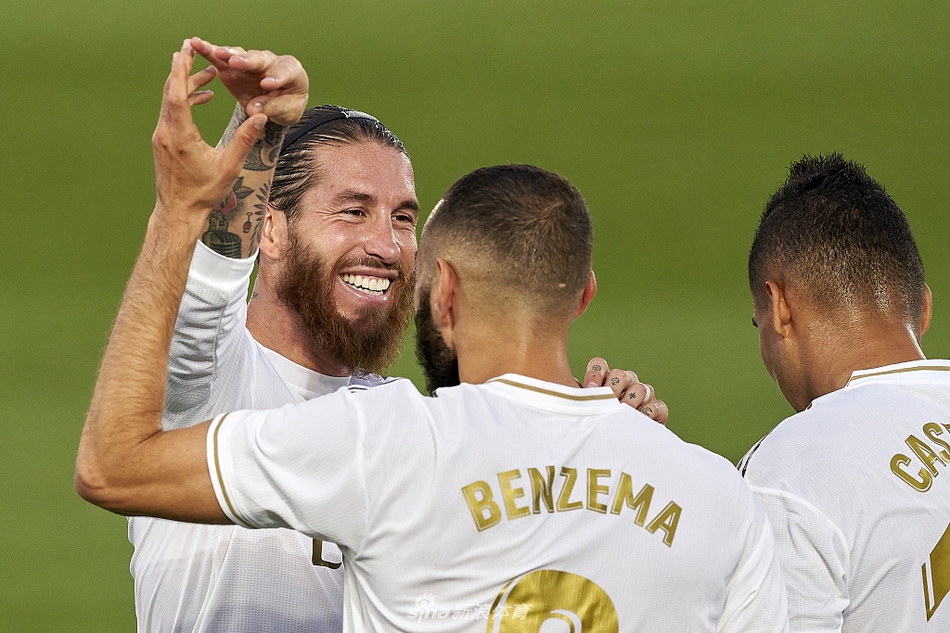 [西甲]皇马2-1比利亚雷亚尔 豪取10连胜夺冠