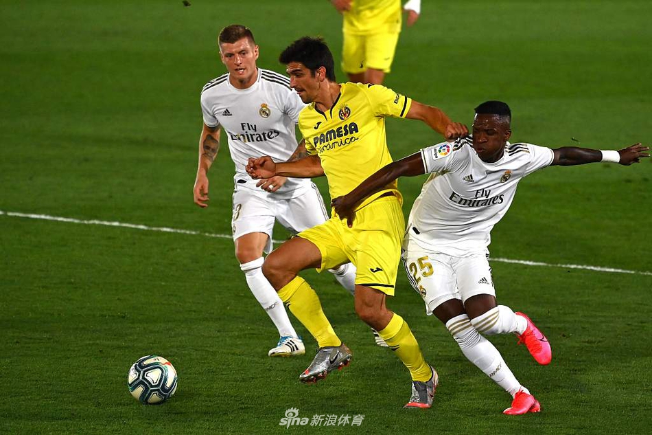 [西甲]皇马2-1比利亚雷亚尔 豪取10连胜夺冠