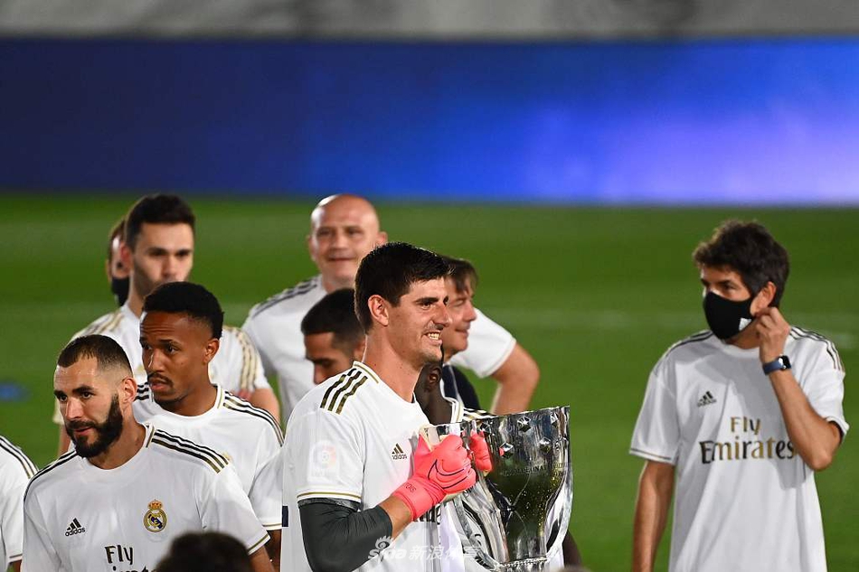 [西甲]皇马2-1比利亚雷亚尔 豪取10连胜夺冠