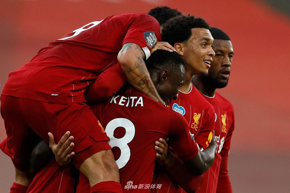 [英超]利物浦5-3切尔西 红军主场夺冠庆祝
