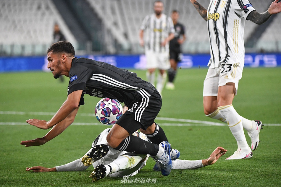 [欧冠]尤文2-1里昂仍出局 C罗双响